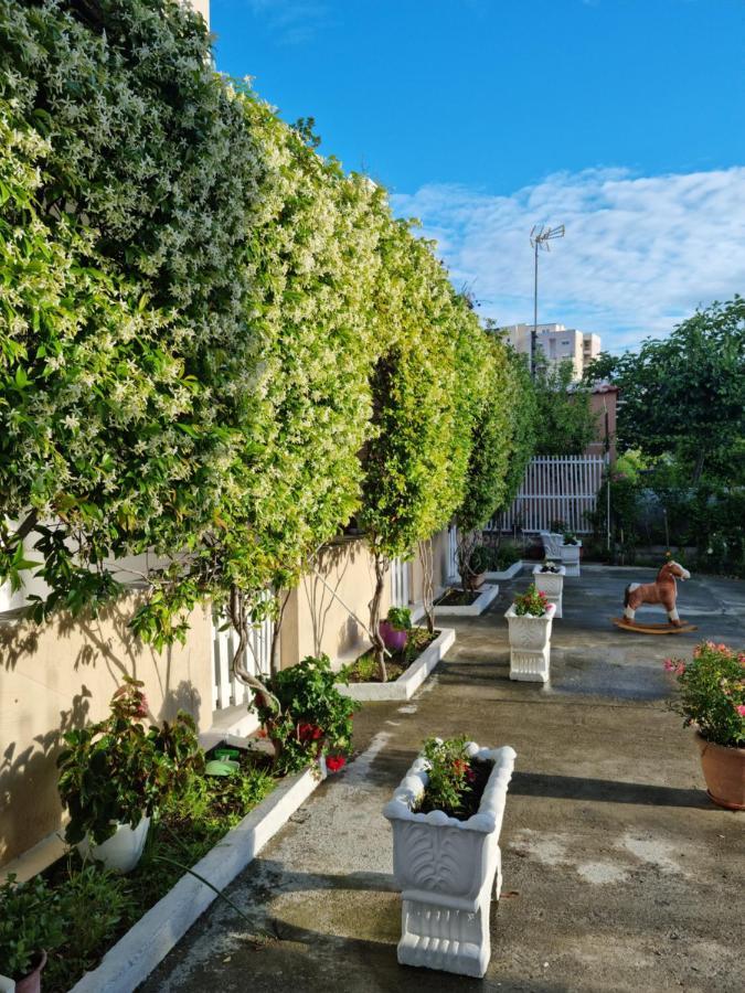 Guesthouse Novi Durres Exterior photo